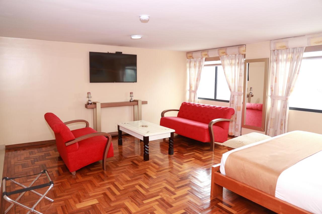 Hotel Carolina Montecarlo Кито Экстерьер фото